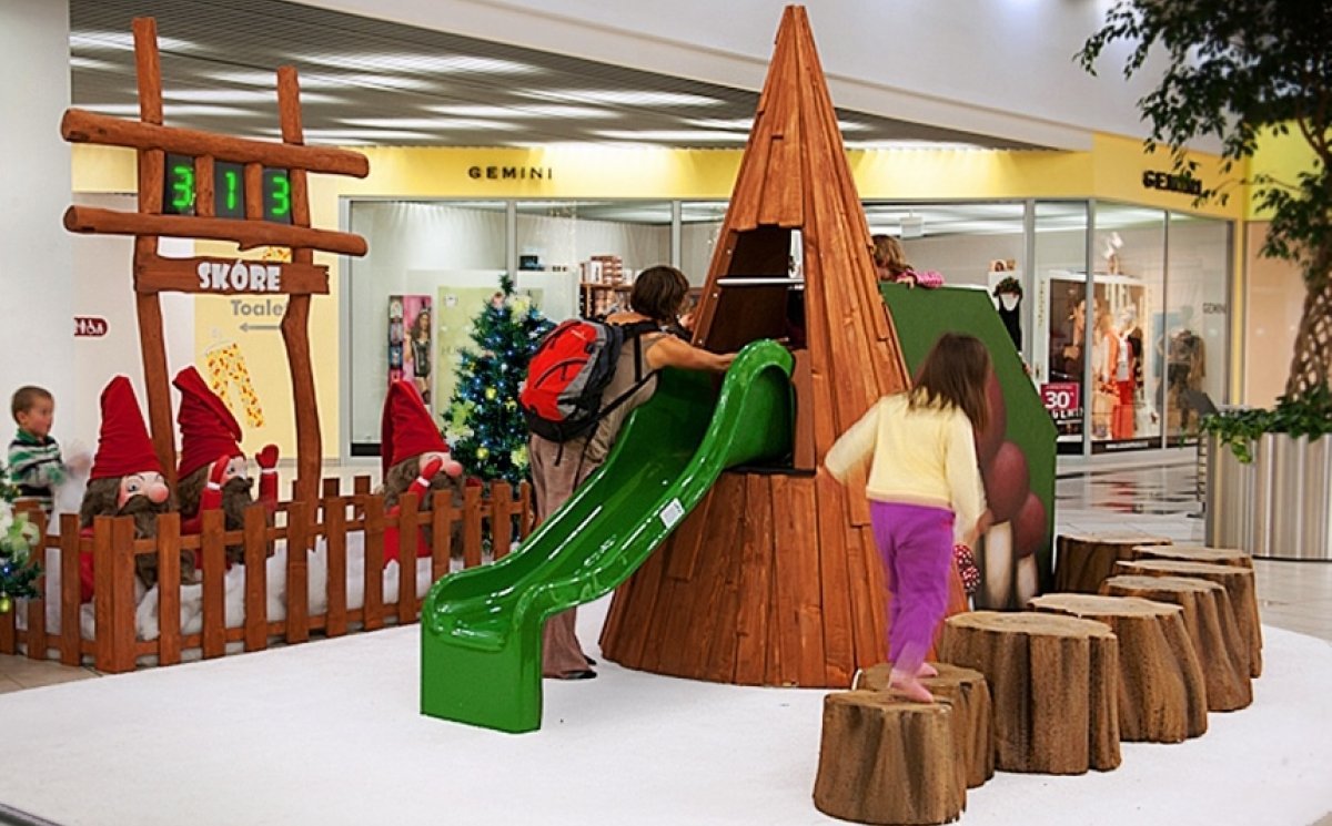 Детская горка с счётами