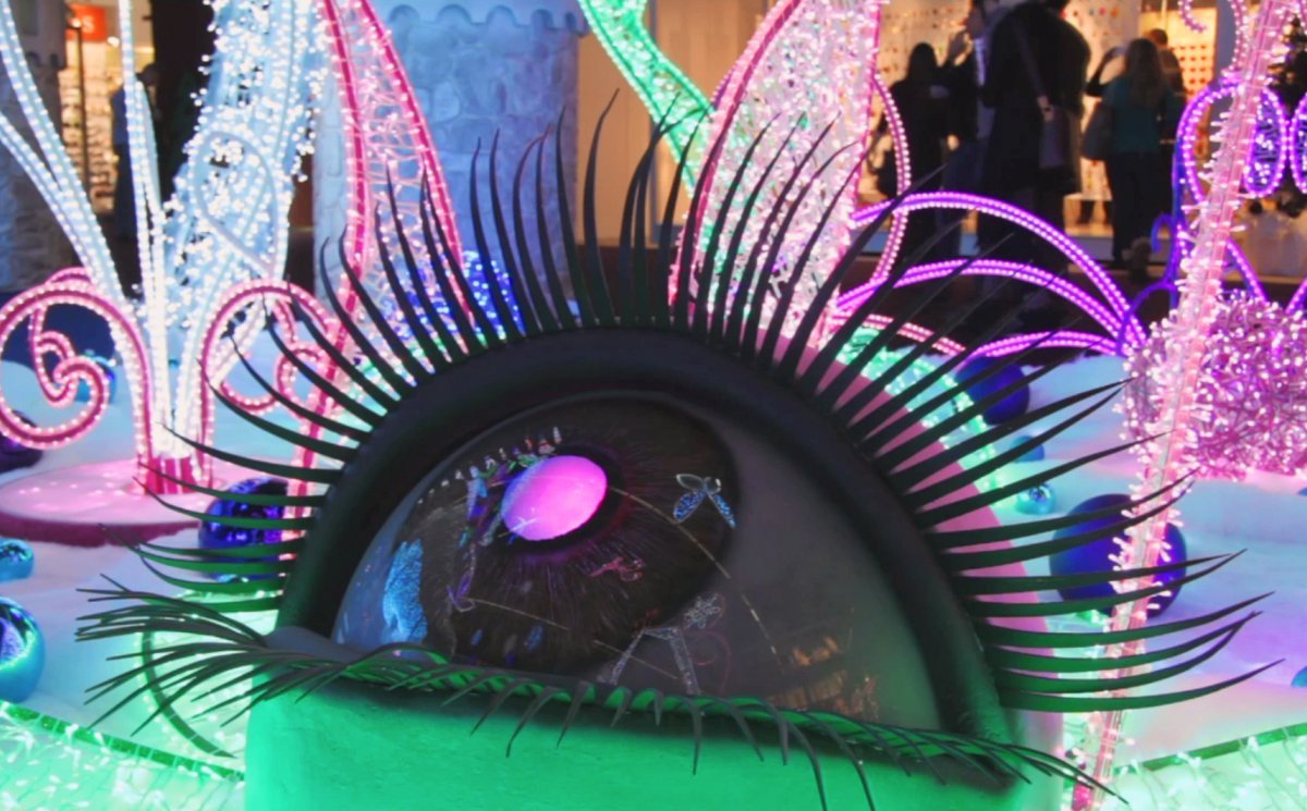 Сюрреалистический глаз – линза, меняющая цвет - 90*100 см